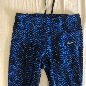 Nike Dri-fit women’s running leggings size small